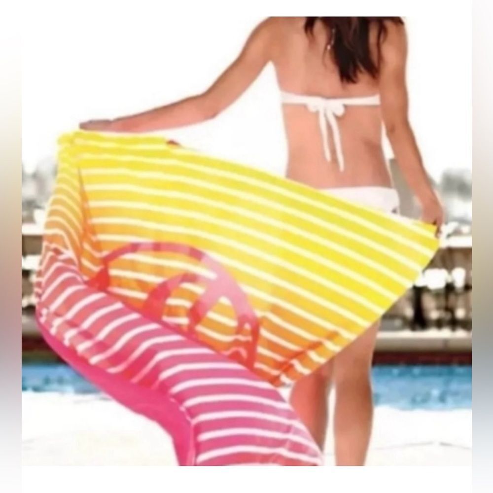 VICTORIA'S SECRET Stripe Beach Towel